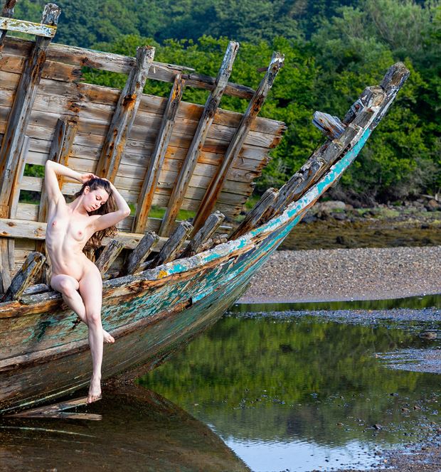 the boat artistic nude photo by photographer richard maxim