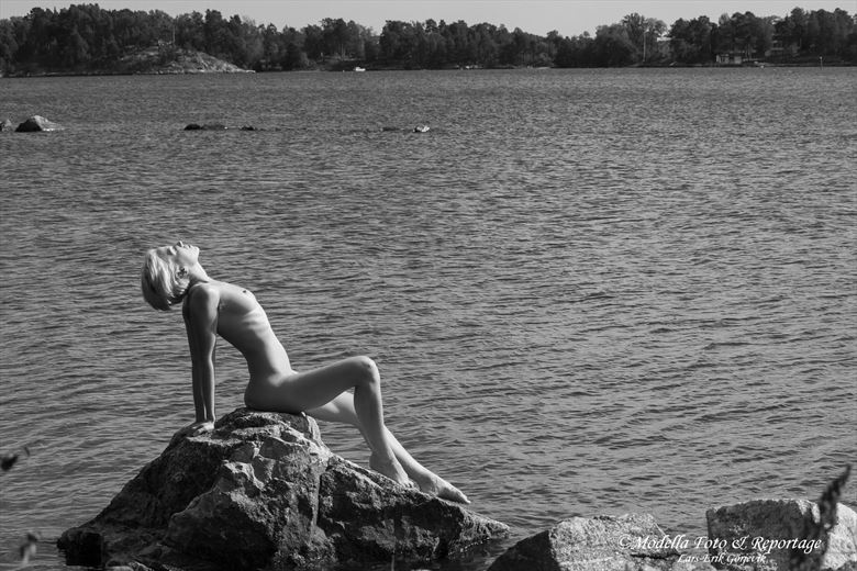 the cliff artistic nude photo by photographer modella foto