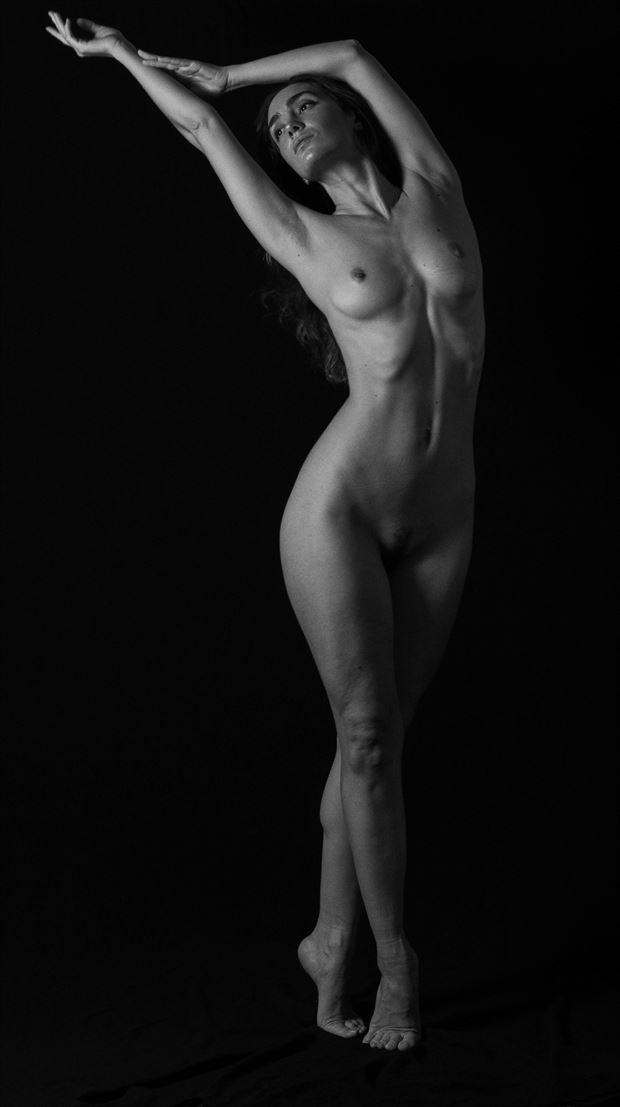 the dance i artistic nude photo by artist eduardo replinger