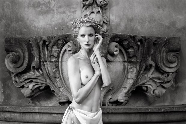 the goddess artistic nude photo by photographer o j