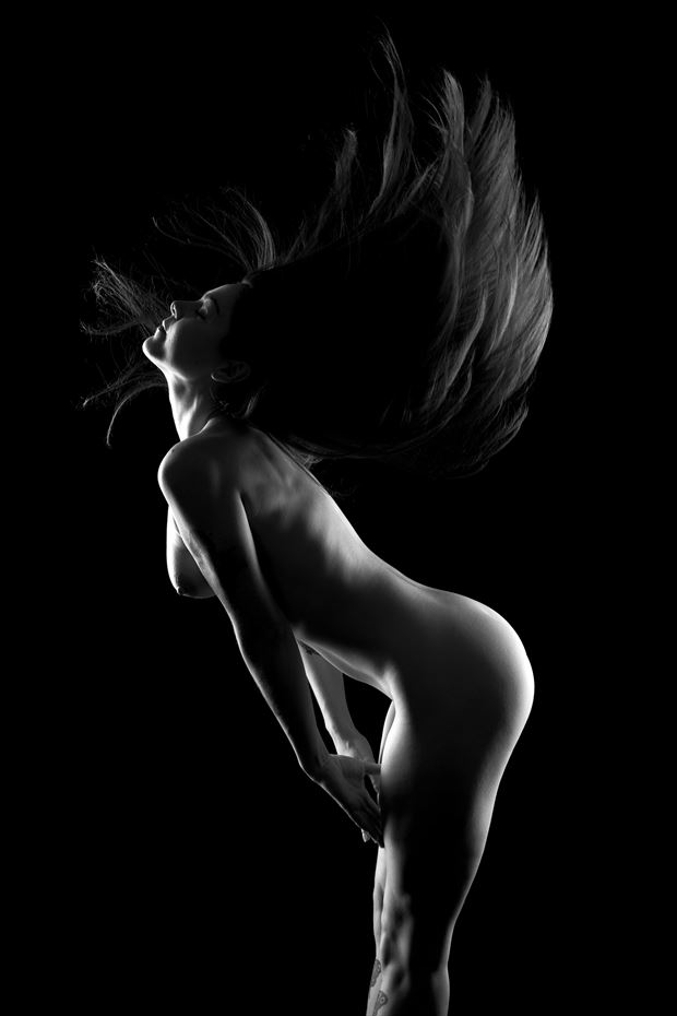 the hair toss artistic nude photo by photographer dorola visual artist