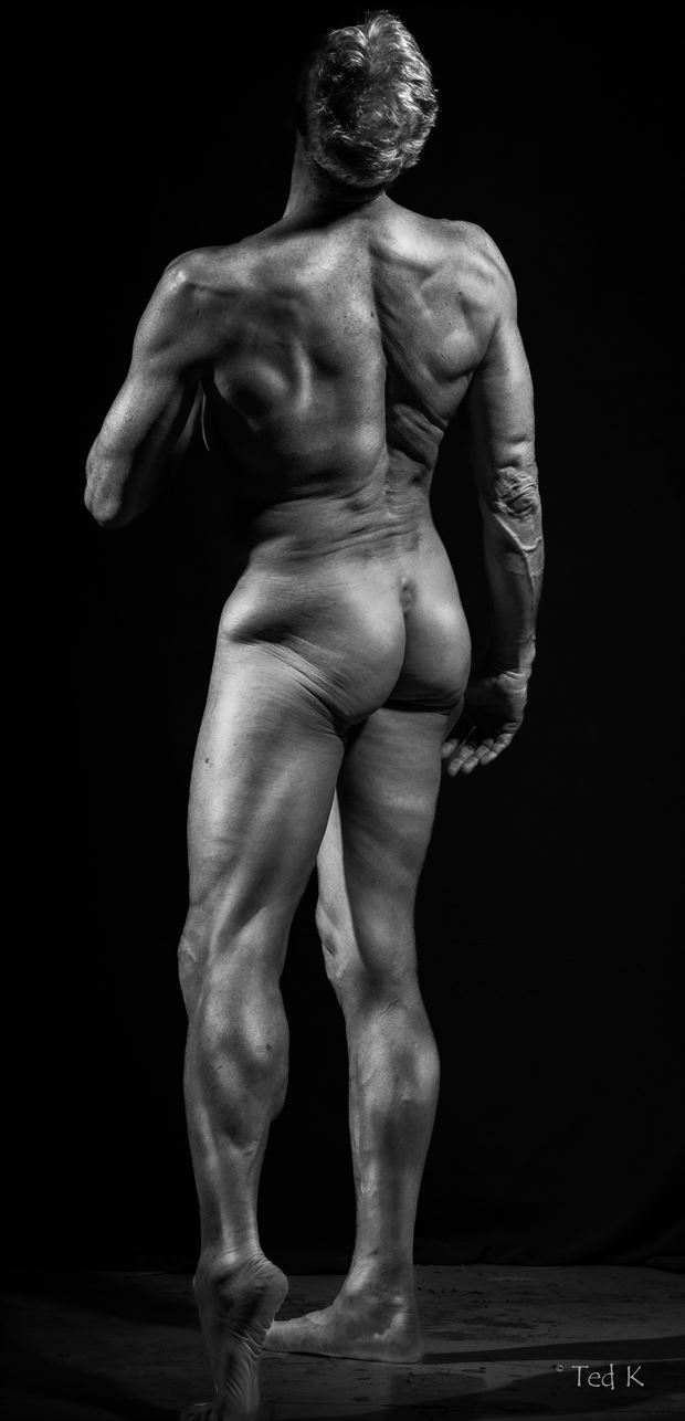 the hero pose artistic nude photo by artist artfitnessmodel