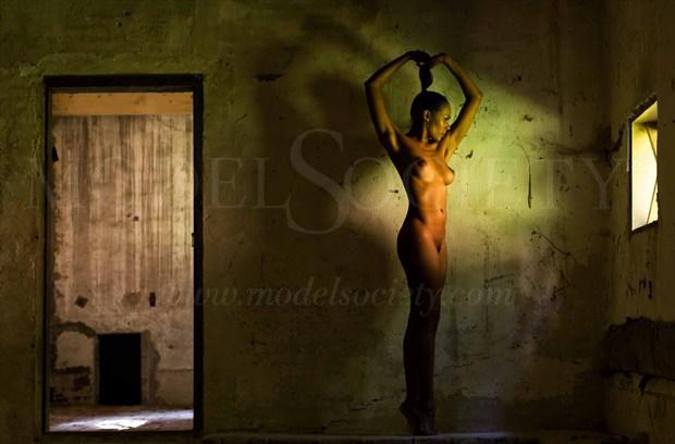 the light 2 Artistic Nude Photo by Photographer BenErnst