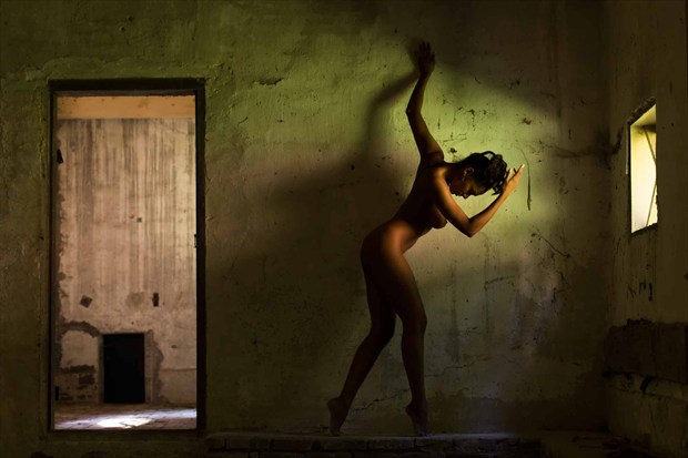 the light 3 Artistic Nude Photo by Photographer BenErnst