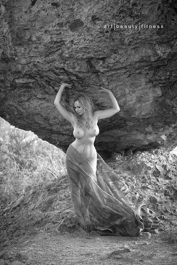 the open cave artistic nude photo by model sirsdarkstar