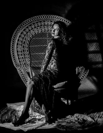 the peacock chair and jennifer jones sensual photo by photographer bay city glamour