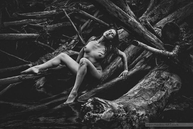 the power of woman artistic nude photo by model reece de la tierra