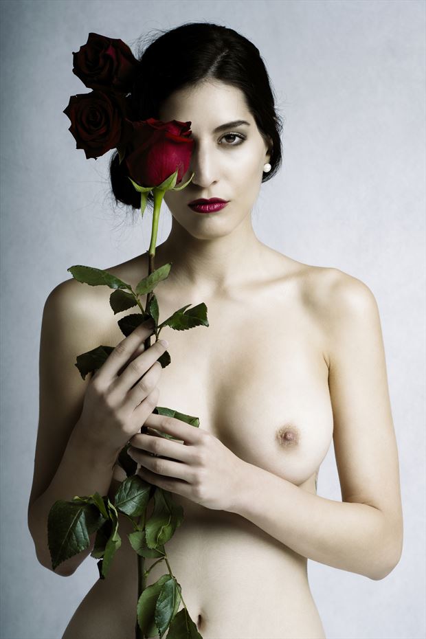 the roses artistic nude photo by photographer alessio moglioni