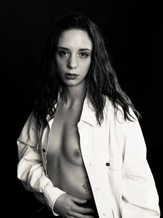 the white shirt artistic nude photo by photographer luke horne