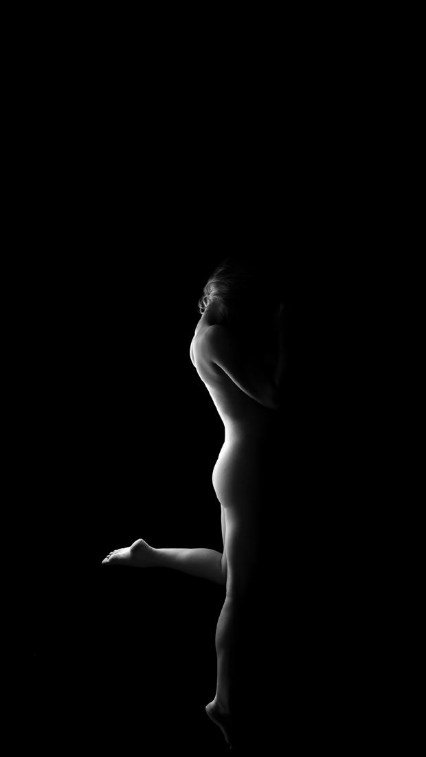 timid artistic nude photo by photographer ruben b