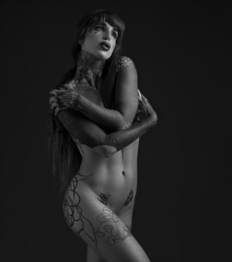 tink artistic nude photo by photographer richard byrne
