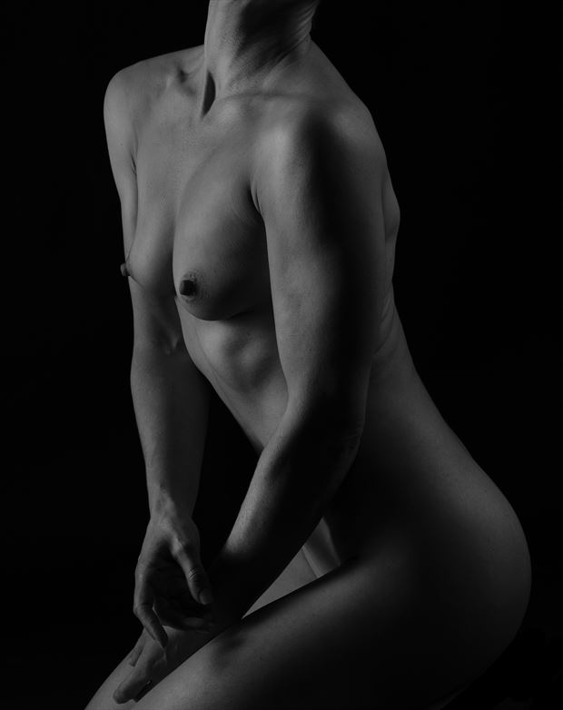 torso artistic nude photo by photographer richard byrne
