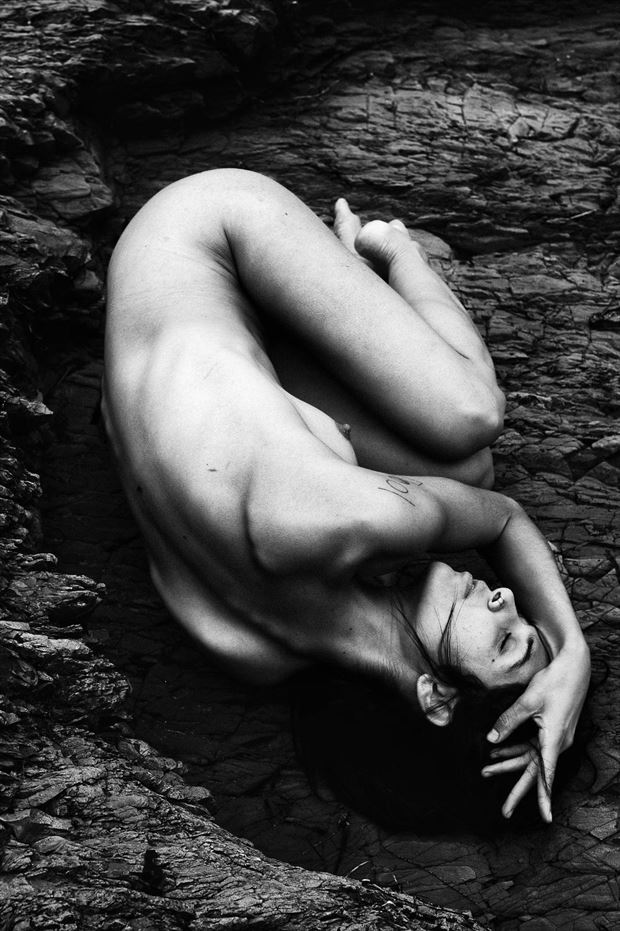tranquility artistic nude photo by model sirena earth