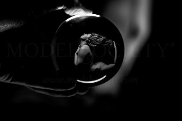 trapped in a bubble pt2 artistic nude photo by photographer jeremy landry