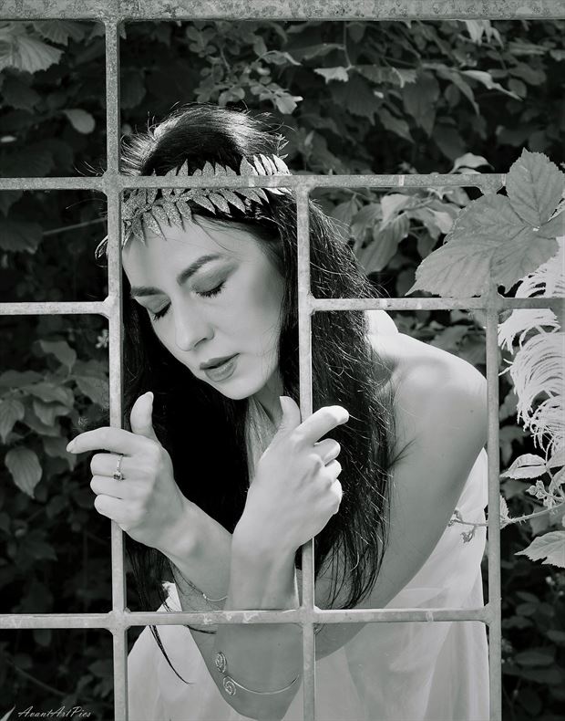 trapped in time vintage style photo by model blackswann_portfolio