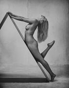 triangular artistic nude photo by photographer alan tower