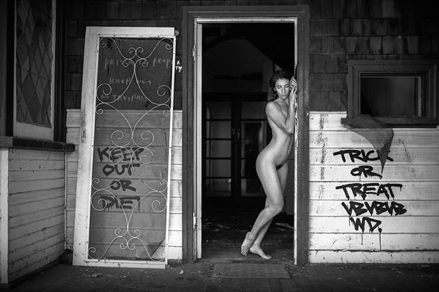 trick or treat artistic nude photo by photographer rik williams 