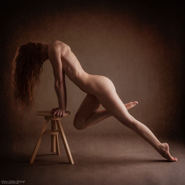 trilaterum artistic nude photo by photographer anders nielsen