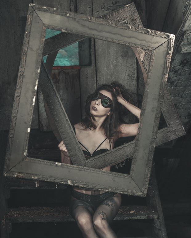 trough the frames glamour photo by photographer danthesmejd