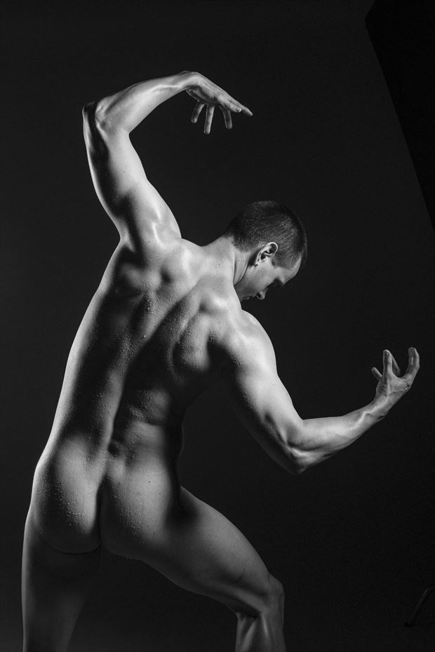 twisted no 4 artistic nude photo by photographer light shadow studio
