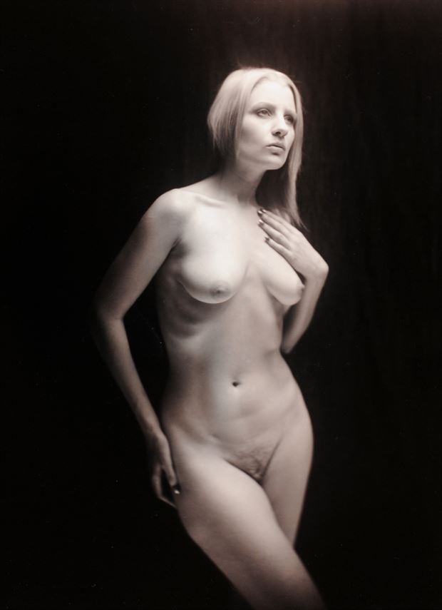ulorin vex artistic nude photo by photographer daniel p dozer