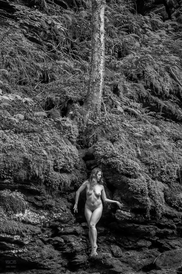 under the tree 2 artistic nude photo by photographer visions dt