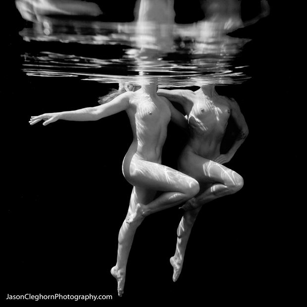 underwater dance artistic nude photo by photographer cleghornphoto