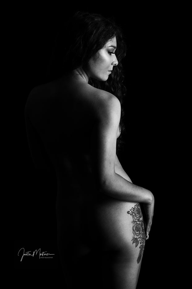 unseen beauty artistic nude artwork by photographer justin snikon