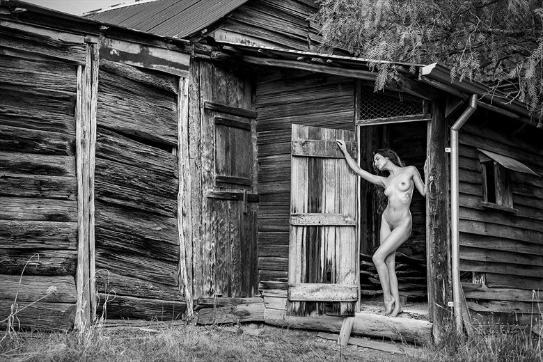 unsettled artistic nude photo by photographer rik williams