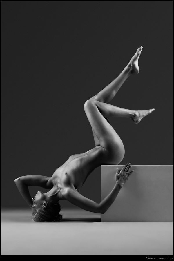 upside down artistic nude photo by photographer thomas doering