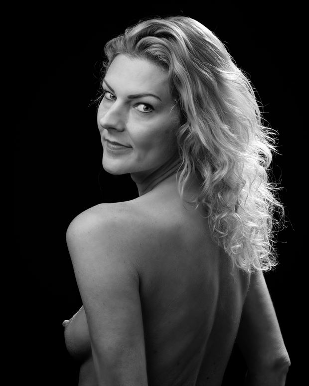 vera 22 artistic nude photo by photographer jan karel kok