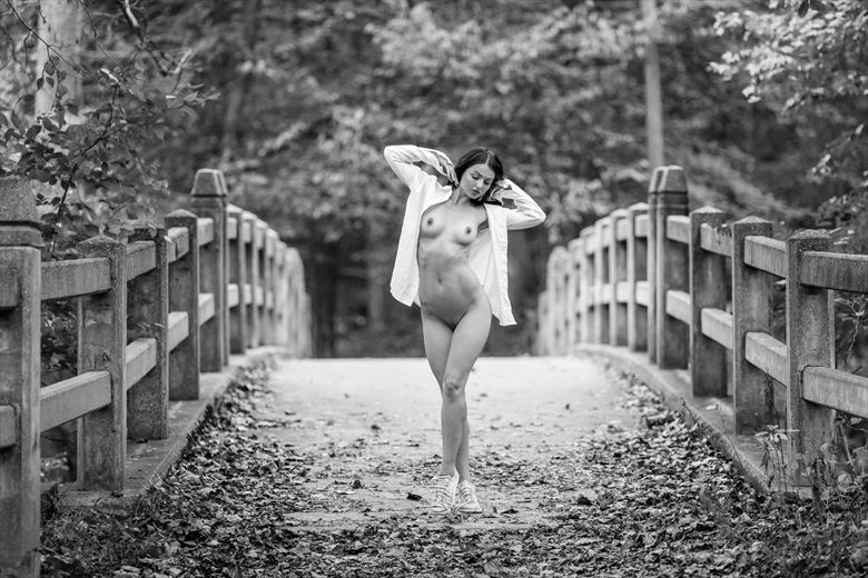 veronica crosses bridge artistic nude photo by artist desert mirror