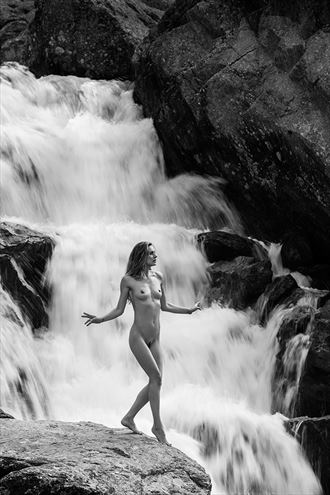 victoriah artistic nude photo by photographer thomas bichler
