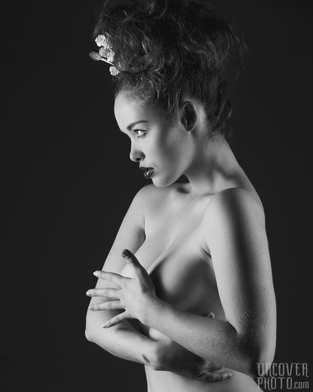 vik artistic nude photo by photographer uncoverphoto
