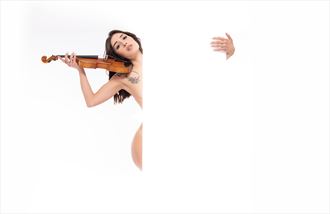 violin by giulia artistic nude artwork by photographer antonello cirani
