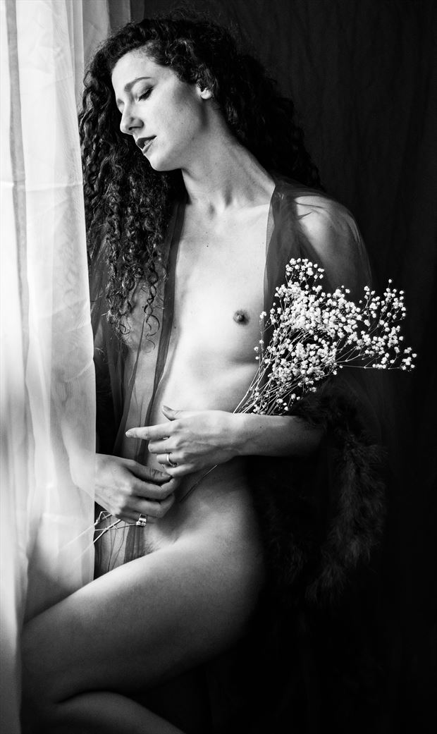 vivian b w artistic nude photo by photographer tgabrukiewicz