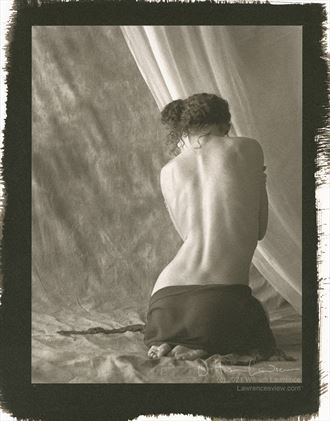 vivian cove in windowlight artistic nude photo by photographer lawrencesview