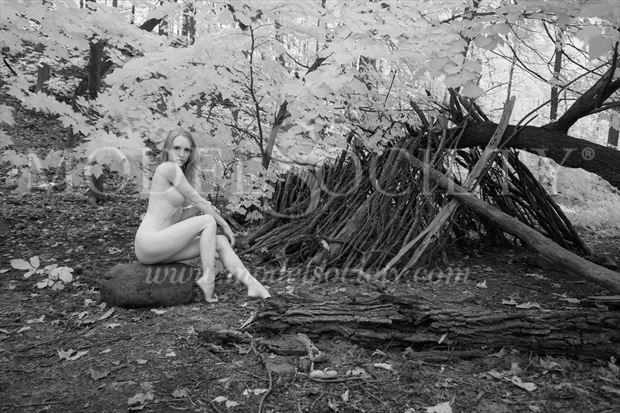 vivian helter skelter shelter artistic nude photo by photographer fotoflair