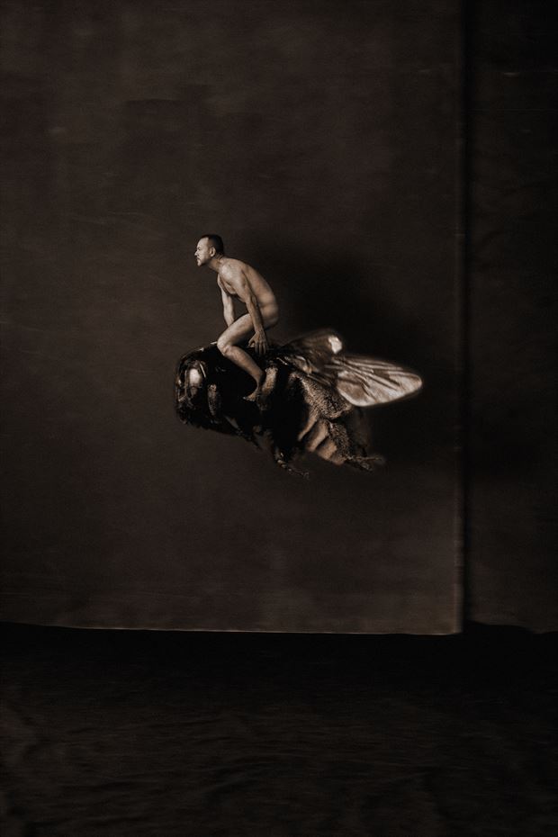 volando selfportrait artistic nude photo by photographer gustavo combariza