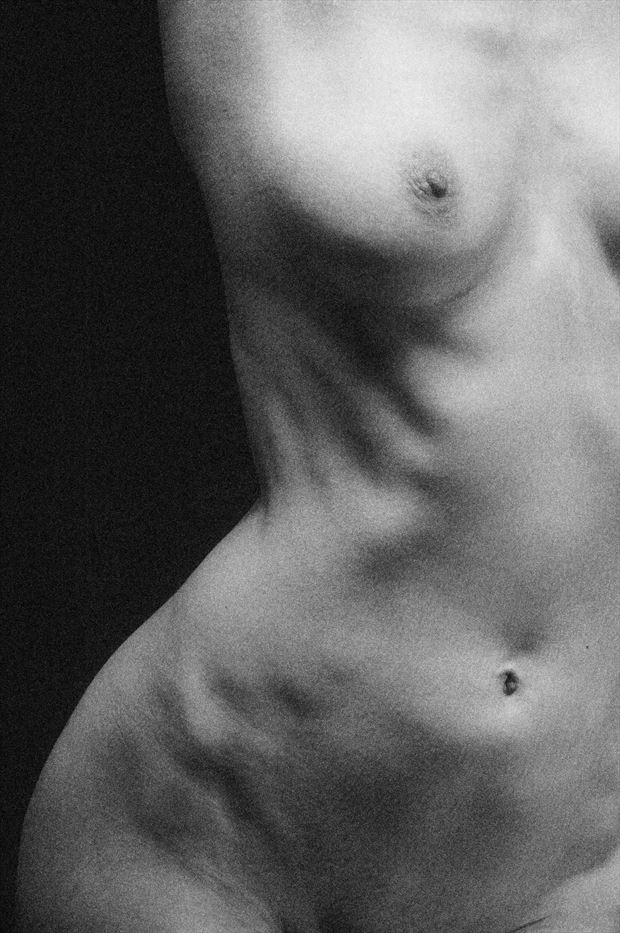 vox serene artistic nude photo by photographer daianto