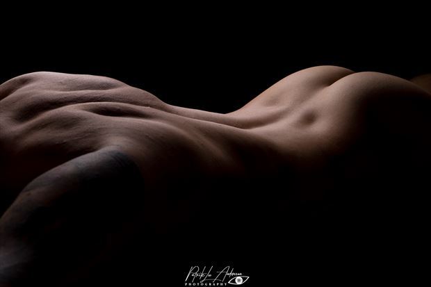 watch my back i artistic nude photo by photographer patrik lee andersson