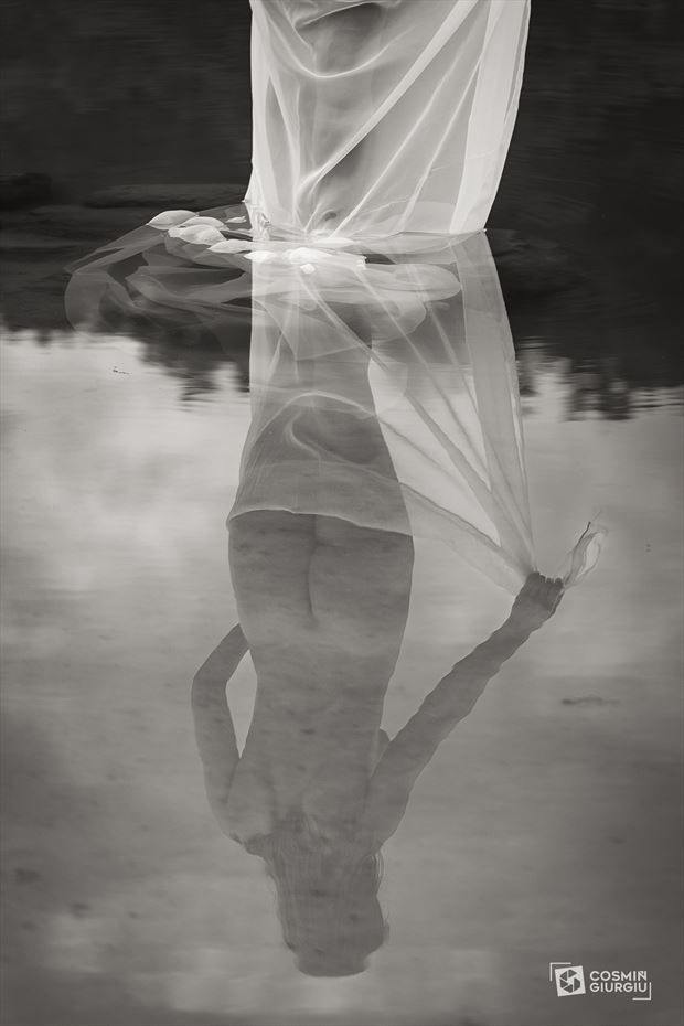 watter is my mirror artistic nude photo by photographer cosmin calin giurgiu