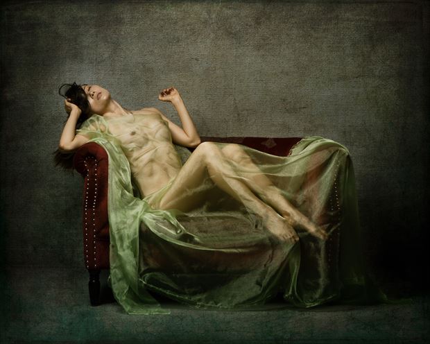wen li wendimodel on the red settee with green fabric artistic nude photo by photographer doc list
