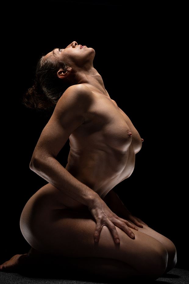 what s above artistic nude photo by photographer robert peres