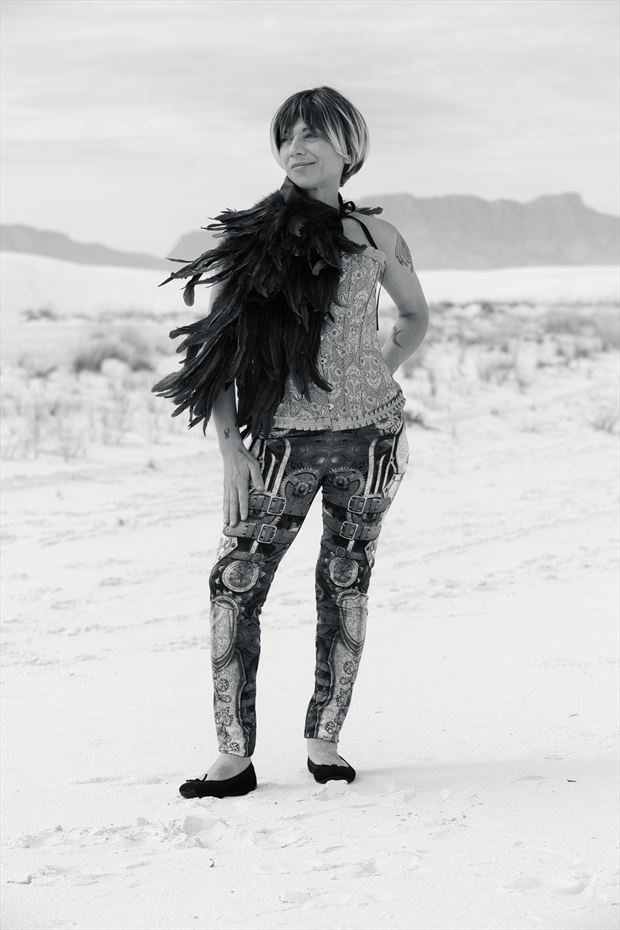 white sands steam punk shoot glamour photo by photographer izzy