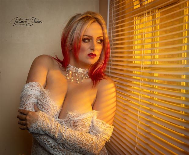 window light glamour photo by model kelly_kooper