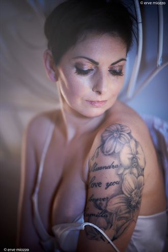 woman lingerie photo by photographer ervemiozzo