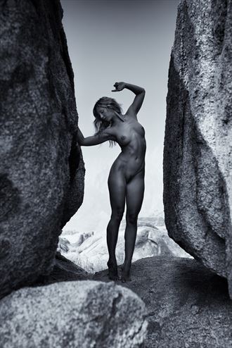 workin the gap artistic nude photo by photographer j guzman