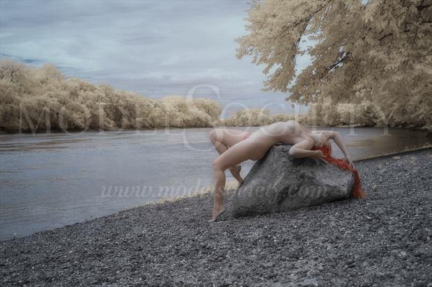 xaina river rock artistic nude photo by photographer fotoflair