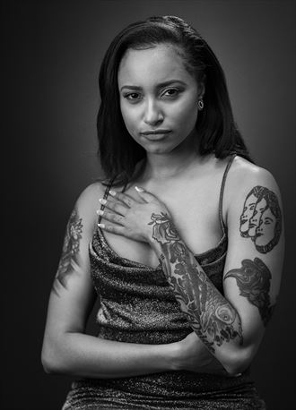 yazmin studio lighting photo by photographer neilrubino